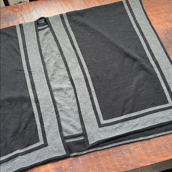 LAUREN RALPH LAUREN Jet Setter Reversible Knit Poncho Wrap Black Gray OS (EUC) - Picture 7 of 8